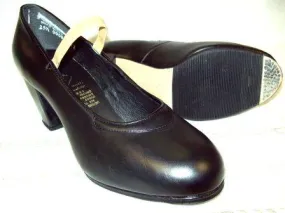 1670 Granada Elastic Strap in leather w/nails Sizes 2.5 - 9.5