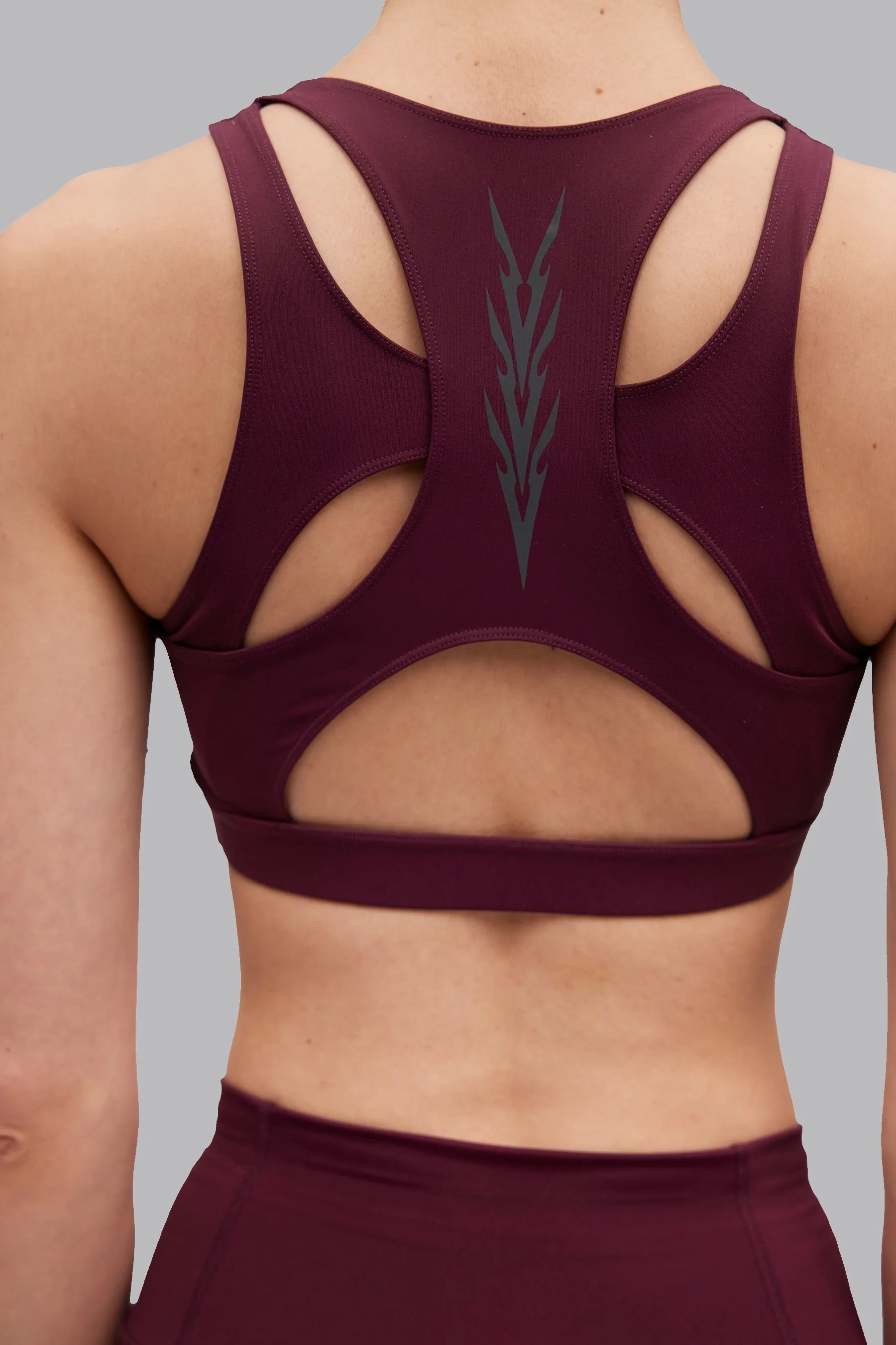 V_SCULPT® CUT OUT SPORTS BRA - Burgundy