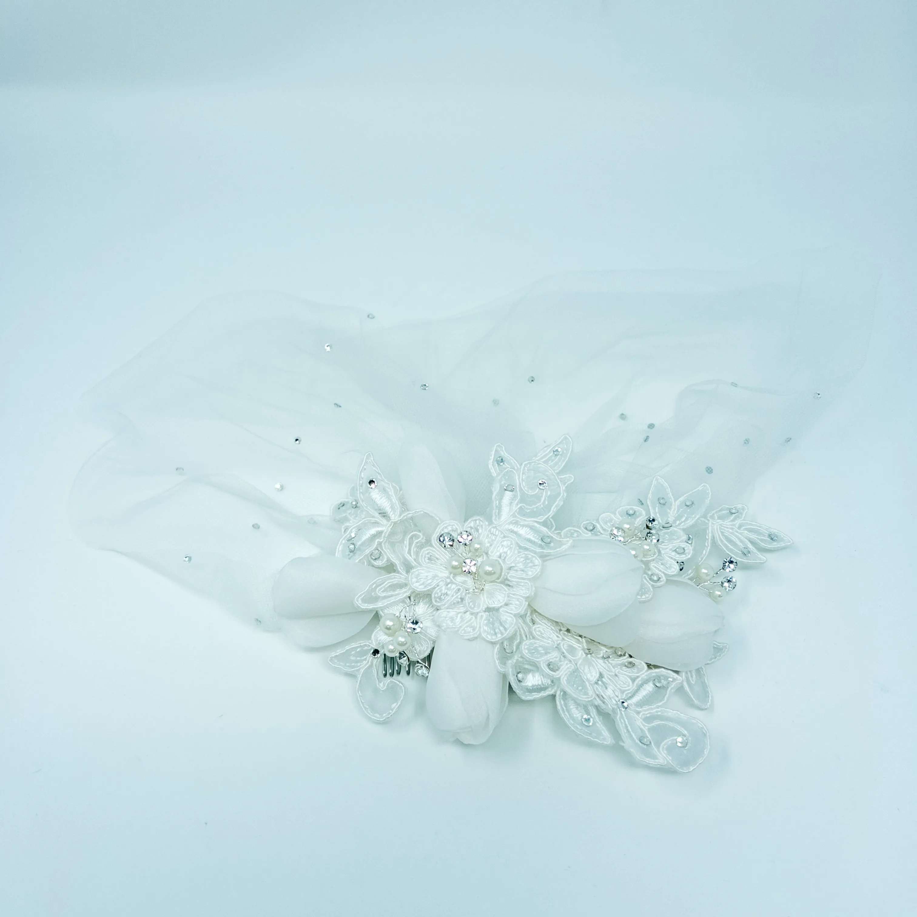 White Veil Crystal Bead Hair Comb
